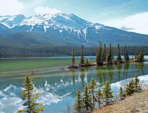 Krátká projížďka tímto parkem, ubytování anocleh. 3. den: snídaně. Návštěva NP Banff prvního národního parku Kanady, který vznikl v roce 1885.