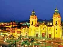 den: Arequipa (2 350 m), návštěva klášterního komplexu plného kontrastujících barev (Santa Catalina), náměstí s katedrálou a bohatými koloniálními domy, půvabná předměstí súzkými uličkami (San Lazaro