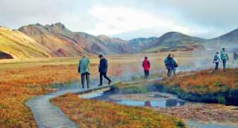 V celodenním výletu na poloostrov Reykjanes nebudou chybět nádherné výhledy na oceán, městečko na lávě Hafnarfjördur, tajemné jezero Kleifarvatn, oblast horkých pramenů Seltún v poušti Krýsuvík a