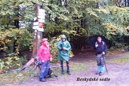 Těšínské Beskydy 7. 10. 2017 Plánovaný výlet podle kalendáře. Odjíždíme z Frýdku vlakem v 6.35 hodin směr Český Těšín.