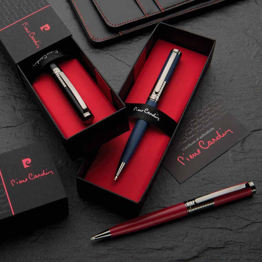 P I E R R E C A R D I N E V O L U T I O N Luxusní kovové kuličkové pero Pierre Cardin má poutavý design elegantně hladkého povrchu, na němž vyniká