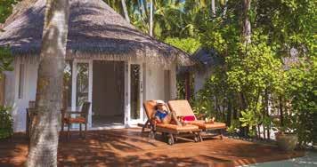 Na Malé má resort vlastní salonek, který je určen pro klienty po příjezdu či před odletem, pro zpříjemnění čekání na hydroplán.