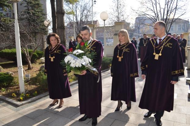 По распишаниот Конкурс за најдобар истражувачки труд и есеј, формираните конкурсни комиси извршија избор на три најдобри истржувачки трудови и тоа: џпрва награда Игор Неделковски, IP телефонија -