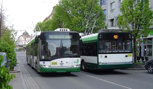 Městská hromadná doprava v Plzni V denním období je pravidelná městská hromadná doprava provozována 3 tramvajovými linkami, 9 trolejbusovými linkami a 27 autobusovými linkami.