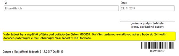 Odeslání žádosti Po řádném vyplnění žádosti klikněte na tlačítko Odeslat viz níže. Po stisku tlačítka dojde ke kontrole vyplněných položek a odeslání žádosti na úřad. Obr.