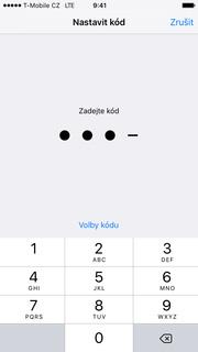 Nastavení kódového zámku Dále vyberete Touch ID a kódový zámek.