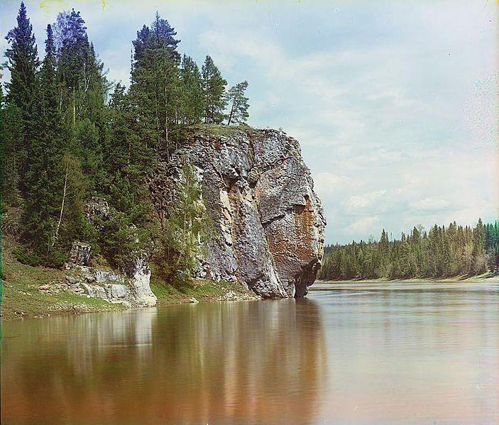 Narodnaja 1 894 m