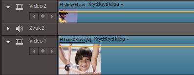 Uspořádání klipů ve filmu 96 Změna výšky stopy Proveďte v časové ose jeden z následujících úkonů: Klepněte pravým tlačítkem (podržte klávesu Ctrl a klepněte) na prázdnou stopu časové osy a vyberte