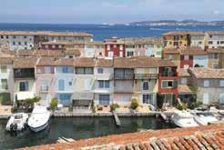 Návštěva luxusního letoviska St. Tropez (pěší okruh centrem města kolem četnické budovy Gendarmerie, přístaviště luxusních lodí, rybí tržnice, k vyhlídkové terase u pevnosti Citadela).