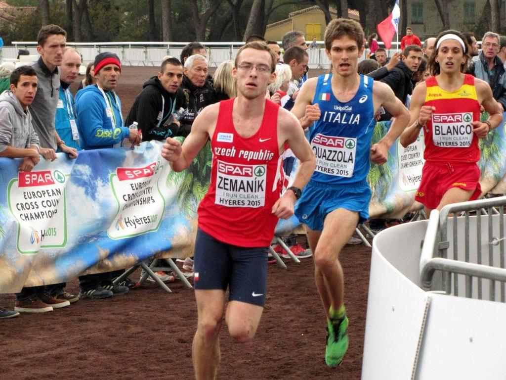 V prosinci jsem odcestoval s reprezentací do francouzského Hyeres, kde mě čekala 8 km trať na místní dostihové dráze a poprvé v kategorii do 23 let.