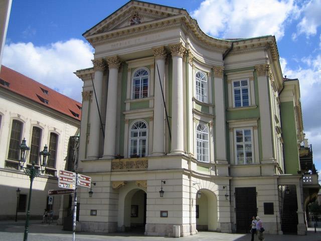 Klasicistní budova