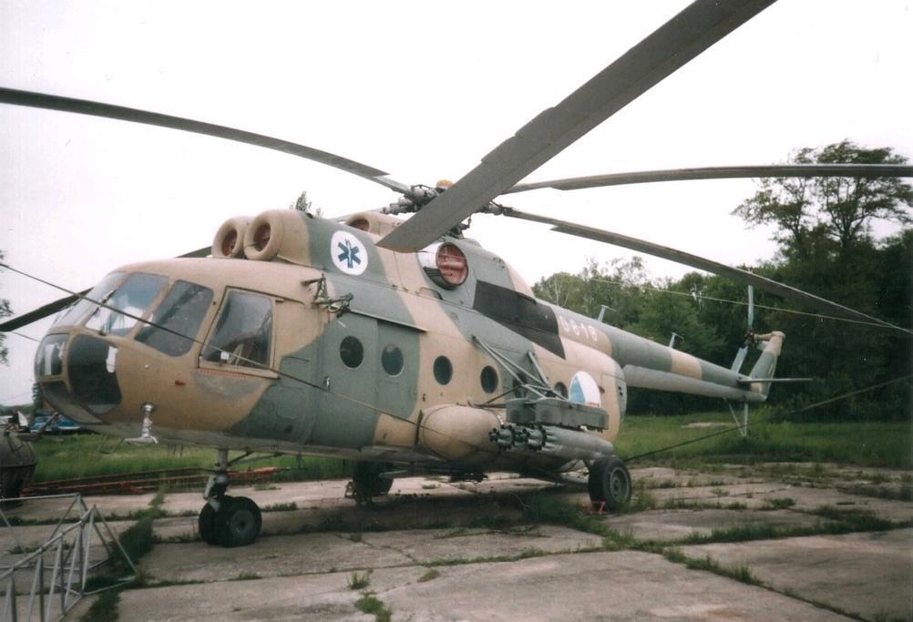 Mil Mi-8 Hip Výrobce: Pohonná jednotka: Typ: Výkon: Počet: Rozměry: Průměr nosného rotoru: Průměr vyrovnávacího rotoru: Délka s otáčejícími se rotory: Délka trupu: Výška: Hmotnosti: Prázdná hmotnost: