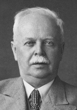 Představitelem Státní banky československé byl zprvu generální ředitel, od roku 1971 předseda a od roku