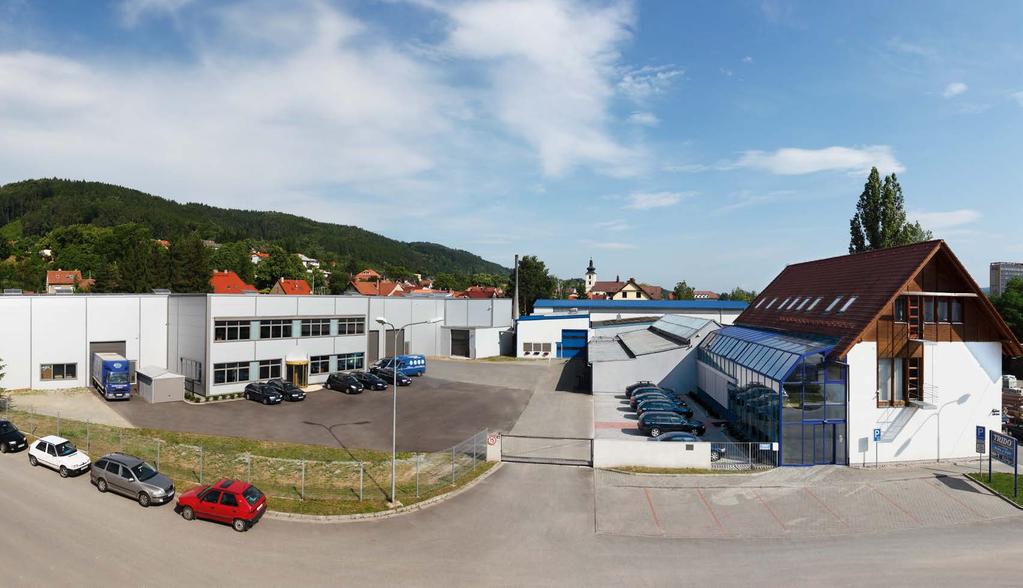 Garážová vrata, která přesvědčí TRIDO má charakter české rodinné firmy se stabilním týmem odborníků. Vyrábíme automatické dveře, garážová a průmyslová vrata.