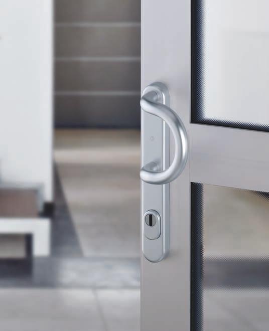 Zabezpečení dveří speciální řešení Bezpečnostní kování profilových dveří ES1 (SK2) odolné proti vloupání HOPPE Bezpečnostní kování HOPPE třídy ochrany ES1 (SK2) jsou k dostání také pro profilové