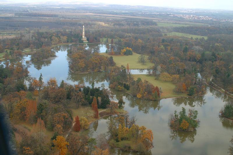 19 I. Sukop Sukop, Kopecký (1999), Vařecha, Kubíček (1999). Další sledování zoo planktonu a fytoplanktonu bylo uskutečněno v letech 21 22 (Sukop, Kopp).