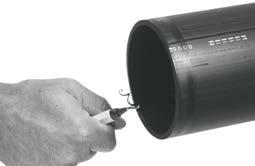Trubky a taroky technické informace Řezání polyethylenoého potrubí Pro řezání PE potrubí doporučujeme použíat rotační řezačku na plastoé potrubí.