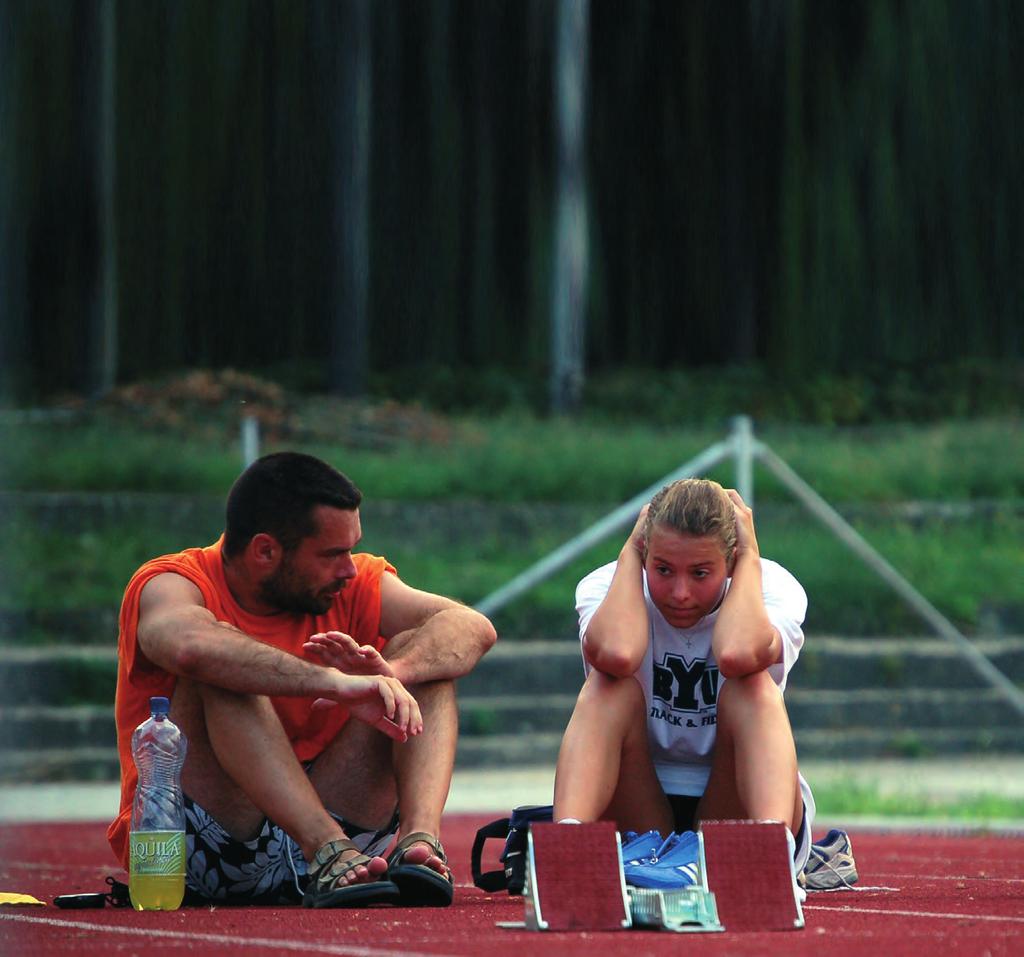 FOTO: ZDENĚK KRCHÁK TRÉNINKOVÝ SPECIÁL CHCETE ZVLÁDNOUT PRVNÍ ZÁVOD? SLUŠNĚ ZABĚHNOUT PŮLMARATON? ČI SPLNIT LIMIT NA OLYMPIÁDU? POTOM ČTĚTE NOVÁ SEZONA BĚHŮ MIMO DRÁHU JE TADY!