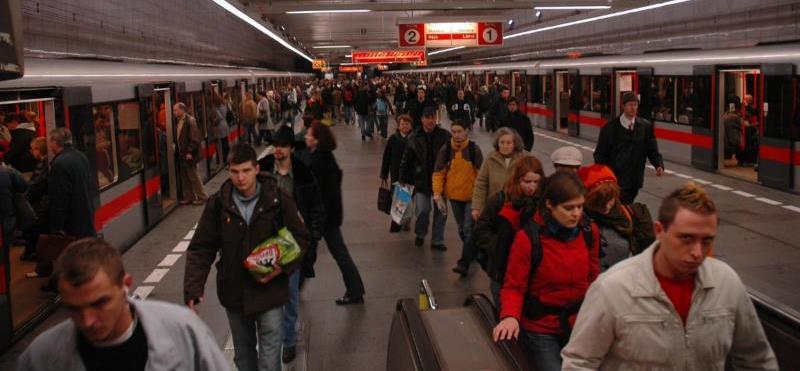 městská hromadná doprava SLUŽBA ZÁKAZNÍKŮM