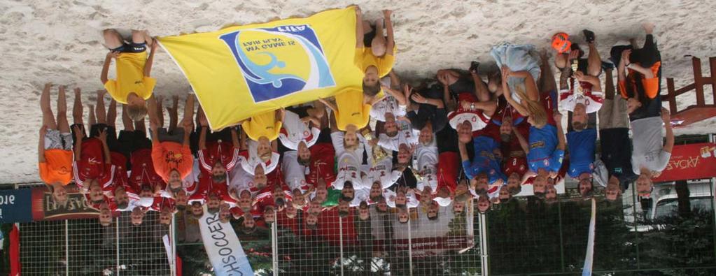 Beachsoccer ČR Reprezentační tým mužů v roce 2016 odehrál 25 zápasů a startoval na 5 turnajích. Jako jediný se poosmé v řadě kvalifikoval mezi 7 nejlepších týmů divize B.