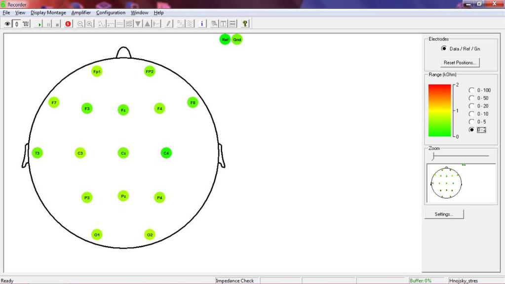 Obr. 15 Náhled programu BrainVision Recorder s impedancí jednotlivých elektrod Po snížení impedance na požadovanou hodnotu byl subjekt požádán, aby se přemístil do zvukotěsné komory, kde se posadil