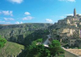 SASSI DI OSTROV CAPRI MATERA ALBEROBELLO GARGANO BARI MARATEA SCALEA PARK POLLINO odjezd v odpoledních hodinách přes Rakousko do Itálie 2.