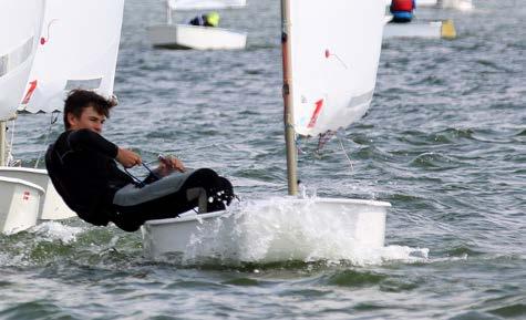 Lukáš Wehrenberg (2002) Yacht Club Kladno Dvojnásobný mistr republiky ve třídě Optimist z let 2015 a 2016 letos vyhrál především Letní olympiádu dětí a mládeže a předvedl dobré výsledky v zahraničí.