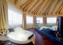 manželskou postelí a rozkládacím gaučem pro 2 osoby, sociální zařízení zpravidla se sprchou, zpravidla balkon vybavenost pokojů: TV sat.