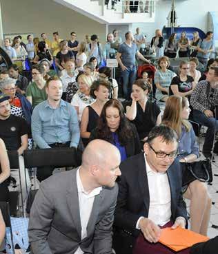 Mezi vystavenými pracemi byly například série vypínačů, robotický vysavač, termoska budoucnosti, elektrický vozík, zemědělský traktor,