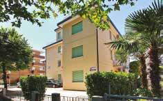 Residence GABY Popis: příjemný bytový dům v nejvýchodnější části Lignano Sabbiadoro a asi 50 m od pěší zóny i pláže. Apartmány jsou vybaveny klimatizací a TV.