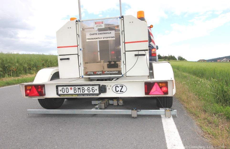 Opravy a údržba vozovek Metodika měření Měření průhybů a výpočet modulů pružnosti