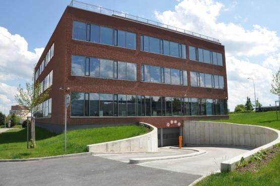 8 v Glass Office Center 360m².