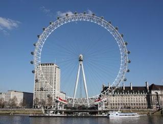 Kataríny a nábrežie Temže. Nocľah. Pokračovanie v prehliadke: London eye, Parlament, St. James Park, Hyde Park, Oxford Street. Vo večerných hodinách odchod z Londýna, prejazd cez kanál la Manche.