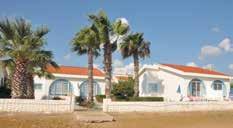 Hotel se nachází v blízkosti města Iskele, cca 12 km od Famagusty, kam se lze dopravit místními busy (dolmuši), cena cca 6 TL/1 cesta.