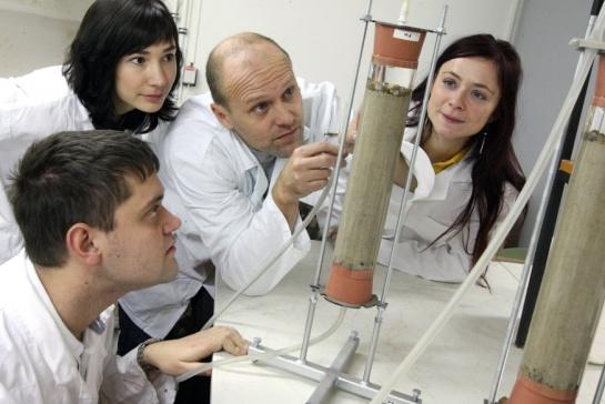 Nanotechnologie (NA) Standardní doba studia všech oborů je 4 roky,