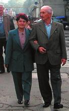 dn www.dubnica.sk dubnické noviny č. 10 - október 2005 7 ÚCTA A VÏAKA ZA PRODUKTÍVNY VEK... Dni 28. a 29. septembra 2005 patrili v ZVS holding a.s. v Dubnici nad Váhom seniorom.