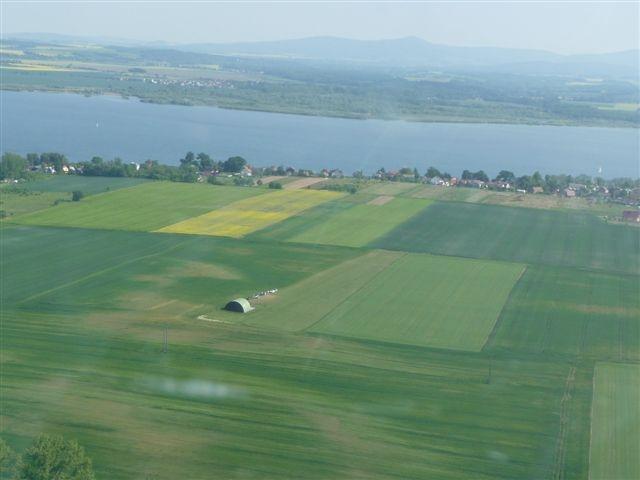 m Foto Lisek Tomasz Achtung : ininthe Richtung 16- approx. - ca 66mm vor der Attention: direction 16 before theschwelle threshold ist eine Stromleitung ca 1 is a power line in about 1 min height!