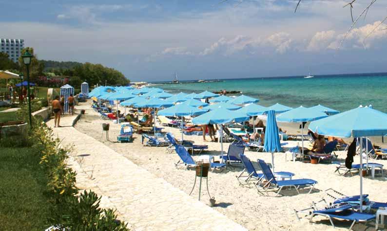 CHALKIDIKI CHALKIDIKI Letecké zájezdy na 7, 10 a 11 nocí Odletové místo POHODOVÁ DOVOLENÁ Poloostrov Chalkidiki patří mezi tradiční oblasti turistiky v Řecku.