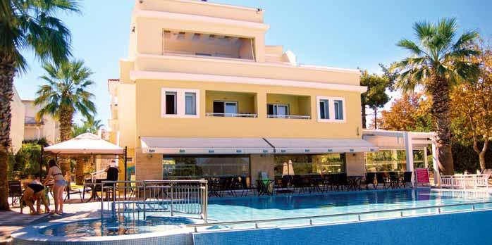 CHALKIDIKI CHANIOTI Naias Beach Hotel Polopenze Dítě výhodná cena Pro rodiny s dětmi Oblíbené Přímo u pláže Rezervujte včas Hotel se skládá ze dvou částí, oddělených od sebe silnicí.