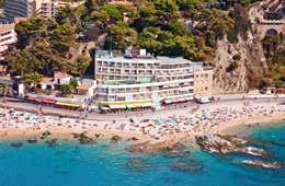 Hotel nabízí kouzelné výhledy na moře ze všech pokojů a terasy nad mořem. Ideální hotel pro každého, kdo chce být opravdu přímo u pláže, od které ho dělí jen promenáda.