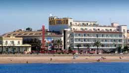 ŘADĚ OD MOŘE MOŽNOST ALL INCLUSIVE POLOHA: stylový all inclusive hotel se nachází v samotném centru letoviska Malgrat de Mar v první řadě od pláže, od které je oddělen pouze pobřežní komunikací a
