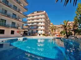 ŠPANĚLSKO COSTA DEL MARESME SANTA SUSANNA HOTEL ALHAMBRA SLEVA 5 % DO 31.01.2018 VZTAHUJE SE POUZE NA POBYTY OD 30.6. DO 25.08.2018 HOTEL V 1. ŘADĚ OD MOŘE 1.