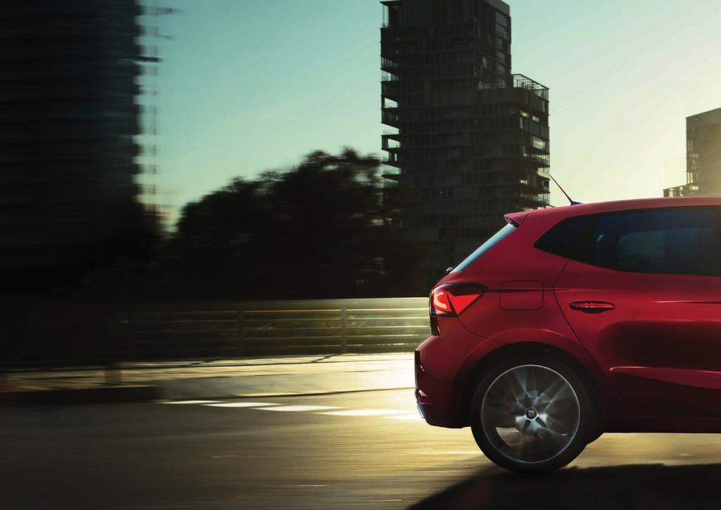SEAT Ibiza Start Nový SEAT Ibiza vám rozproudí krev v žilách a chytne vás za srdce. Dopřejte si s tímto vozem svobodu výběru čím chcete být, i kam jet.
