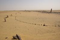 CHRONOLOGIE SAHARSKÉHO NEOLITU Nabta Playa Saharský neolit 8800-4700 př. n. l. Raný neolit 8800-6800 př. n. l. Střední neolit 6600-5100 př. n. l. období sucha období dešťů Eponymní lokalita: Nabta Playa v Západní poušti: kompletní lokalita Objeveno: R.
