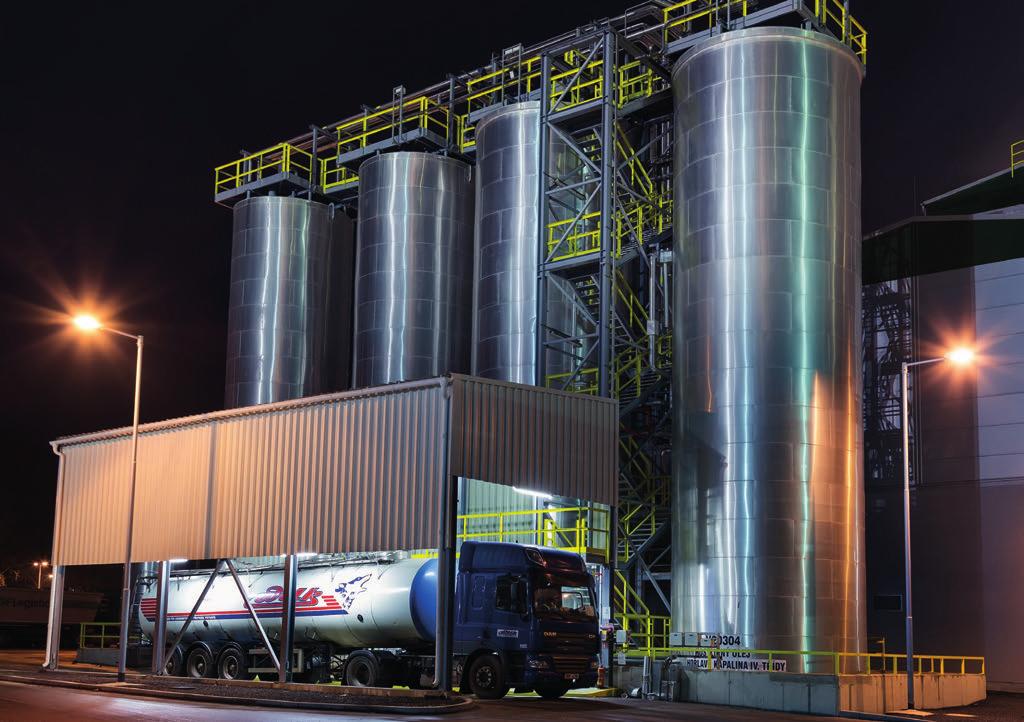 28 AGROFERT 2016 Treibstoffe und erneuerbare Energien AGROFERT ist tätig als Lagerhalter und Händler mit Treibstoffen, vor allem in Westböhmen.
