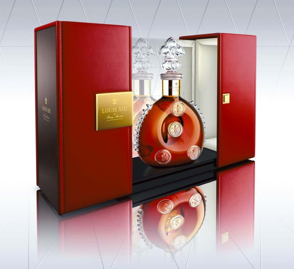 Rémy Martin Louis XIII Legenda mezi koňaky s více jak stoletou historií. Jako jediný mezi koňaky, nese označení Ultra Premium Cognac.