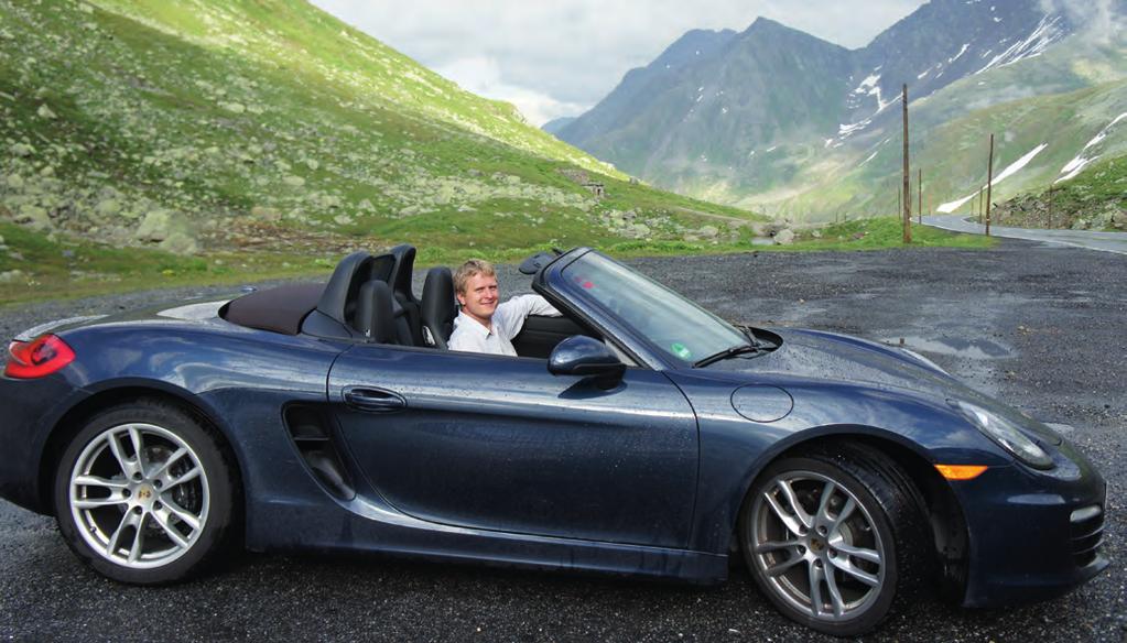 téma Josef Dubský: Štěstí přeje připraveným... Splněný sen, i tak vidí inženýr Dubský svou práci ve vývojovém centru automobilky Porsche v německém Weissachu, kde také se ženou a dvěma dcerami bydlí.