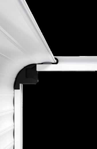 Plášť rolovacích vrat se kompaktně navíjí do překladu otvoru vrat a stropní část můžete využít pro instalaci svítidel nebo jako další