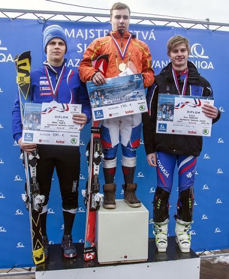 JUNIORI SLALOM: 1. Henrich Katrenič (Five Star Ski club) 2.