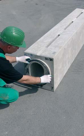 6 Povrchové vrstvy a dilatačné škáry: Napojenie vozovky (asfalt, betón) musí byť v súlade s výkresom od projektanta.